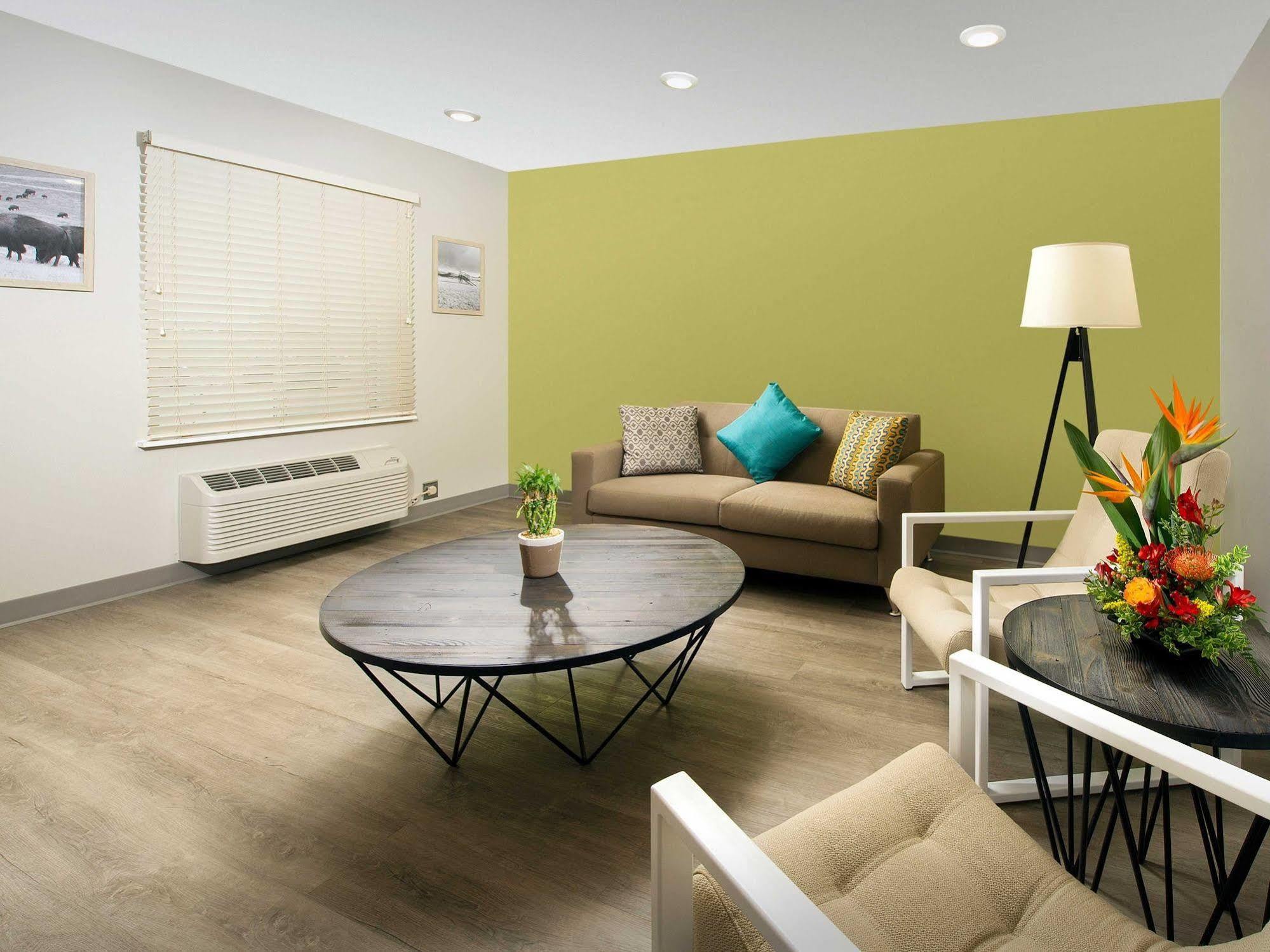 Woodspring Suites Fargo North Near Ndsu ภายนอก รูปภาพ