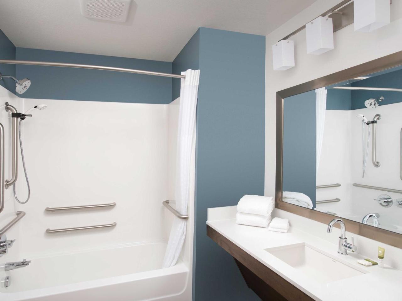 Woodspring Suites Fargo North Near Ndsu ภายนอก รูปภาพ