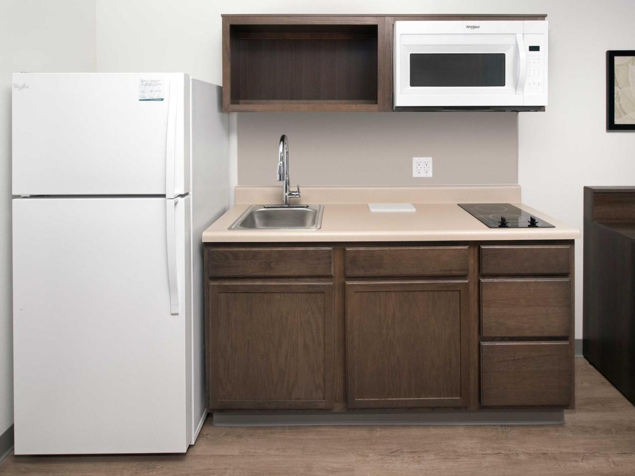 Woodspring Suites Fargo North Near Ndsu ภายนอก รูปภาพ